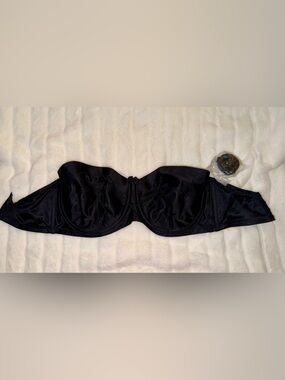 Strapless Black Underwire Bandeau Bra